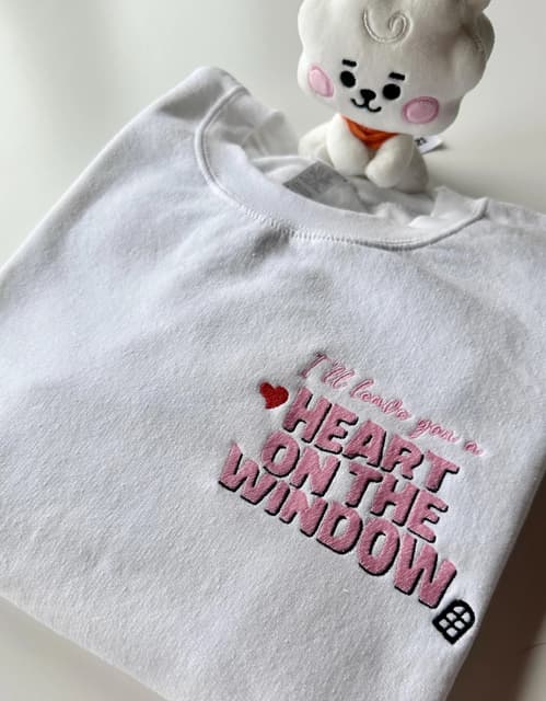 HEART ON THE WINDOW - oversize sweatshirt/tshirt