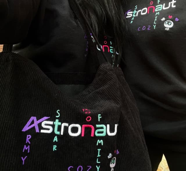 ASTRONAUT - oversize sweatshirt/tshirt — photo 3